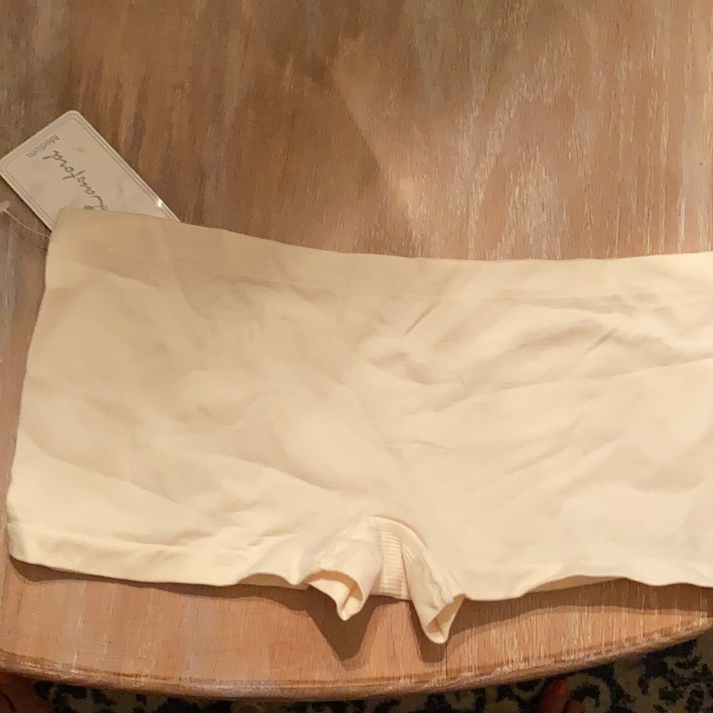 Seamless panties